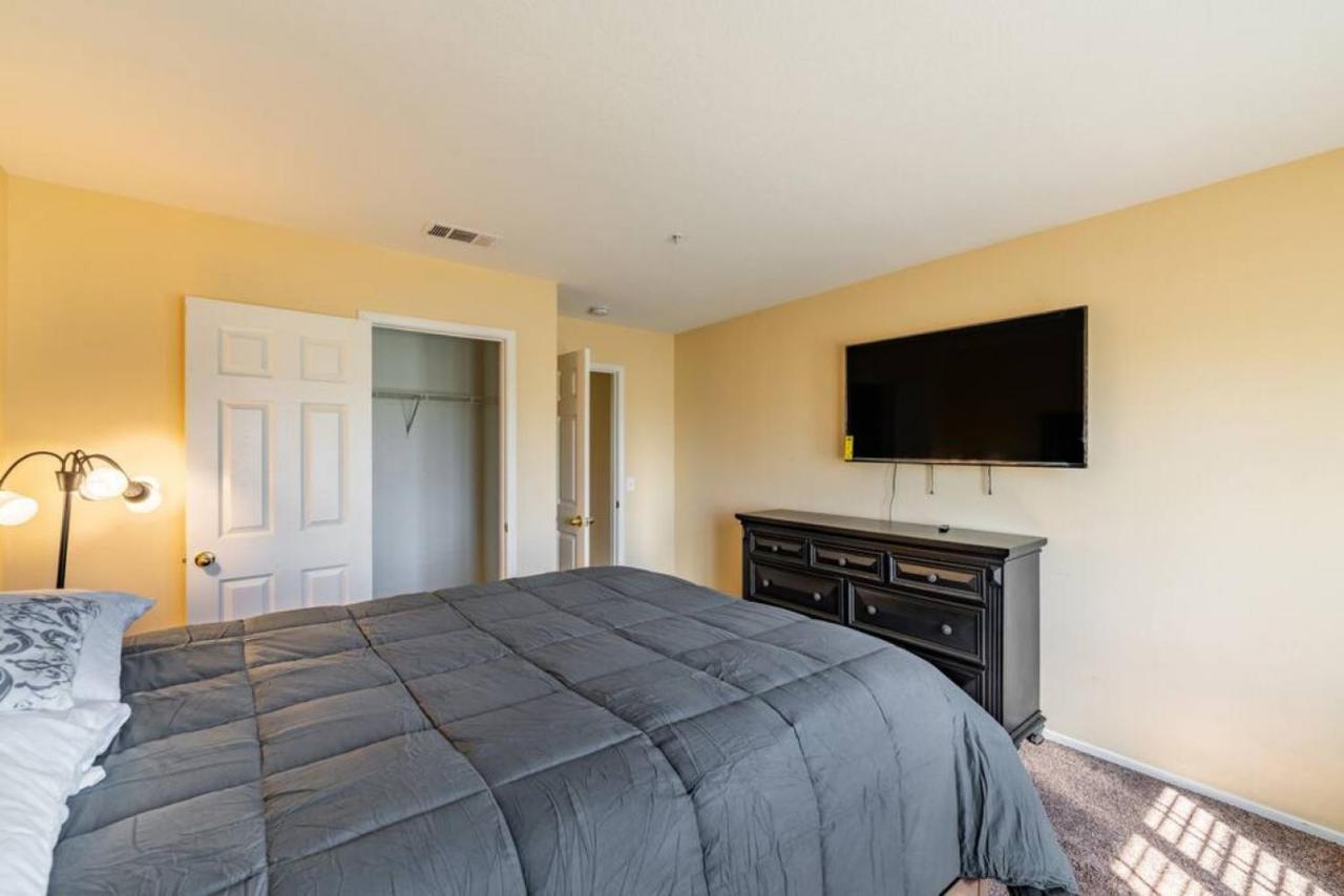 Family-Friendly 4Br Home - Spacious - Great Location Fontana Bagian luar foto