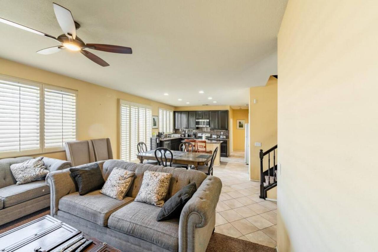 Family-Friendly 4Br Home - Spacious - Great Location Fontana Bagian luar foto