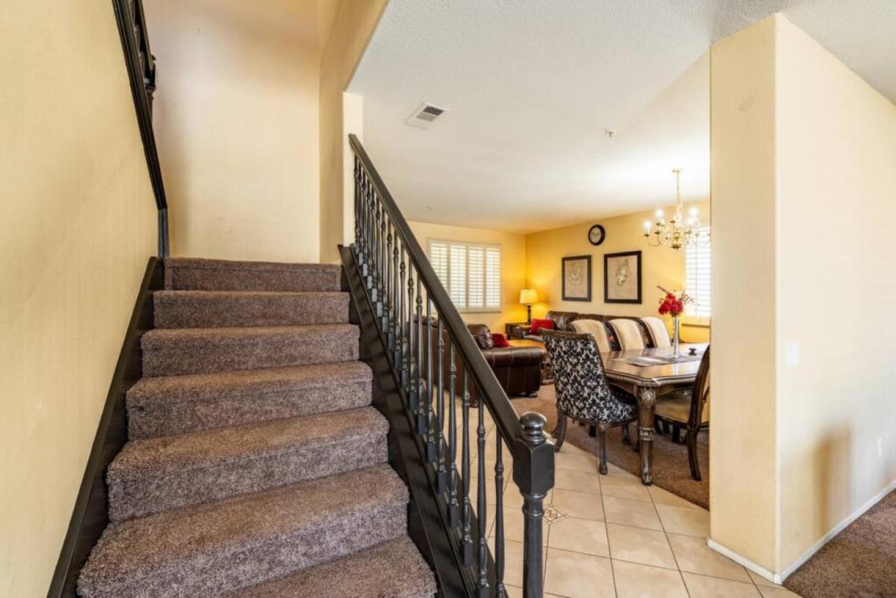 Family-Friendly 4Br Home - Spacious - Great Location Fontana Bagian luar foto