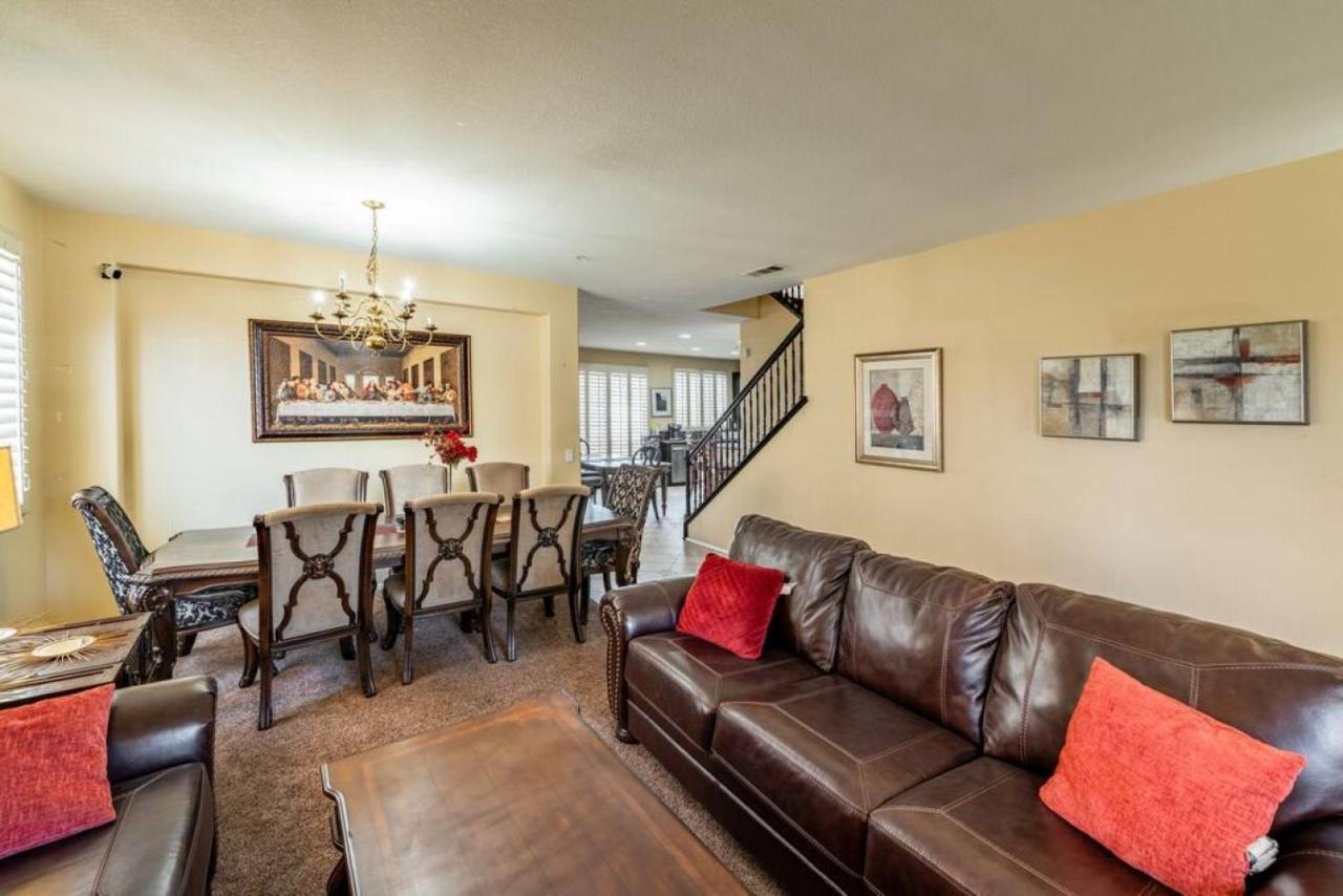Family-Friendly 4Br Home - Spacious - Great Location Fontana Bagian luar foto